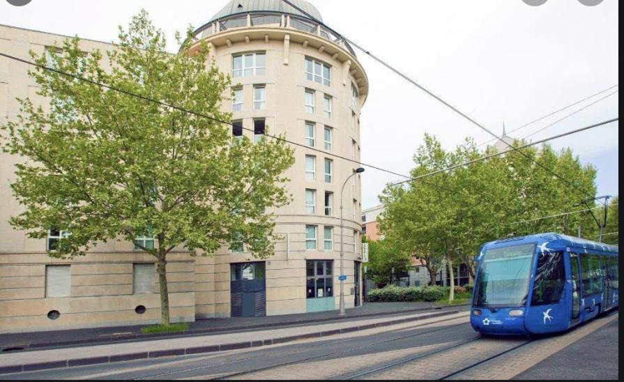 Superbe T3, Spacieux Et Lumineux, 4eme Etage Avec Ascenseur, Parking Et Terrasse * Montpellier