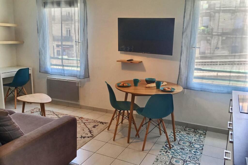 Cosy à 1mn De La Gare Et 5mn Du Centre Ville! Appartement *