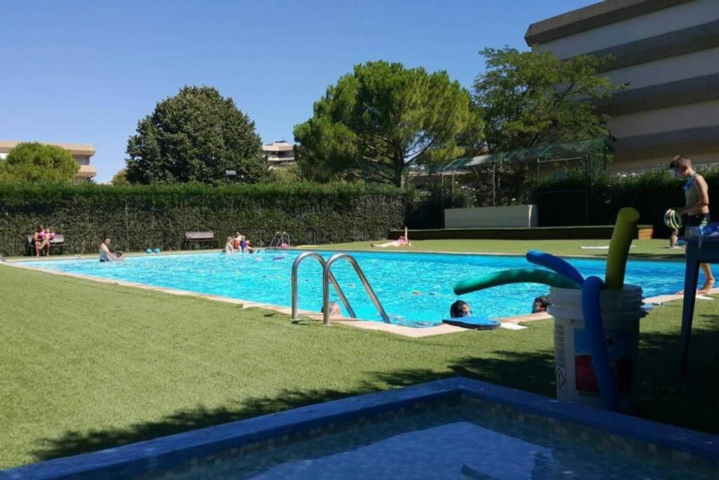 Agréable F2 45 M2, Lumineux Avec Piscine * Montpellier