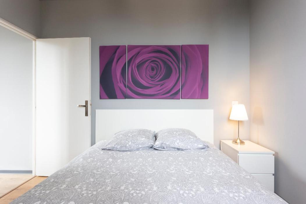 T2 Les Arceaux Quiet, City Center, Private Parking Apartment *
