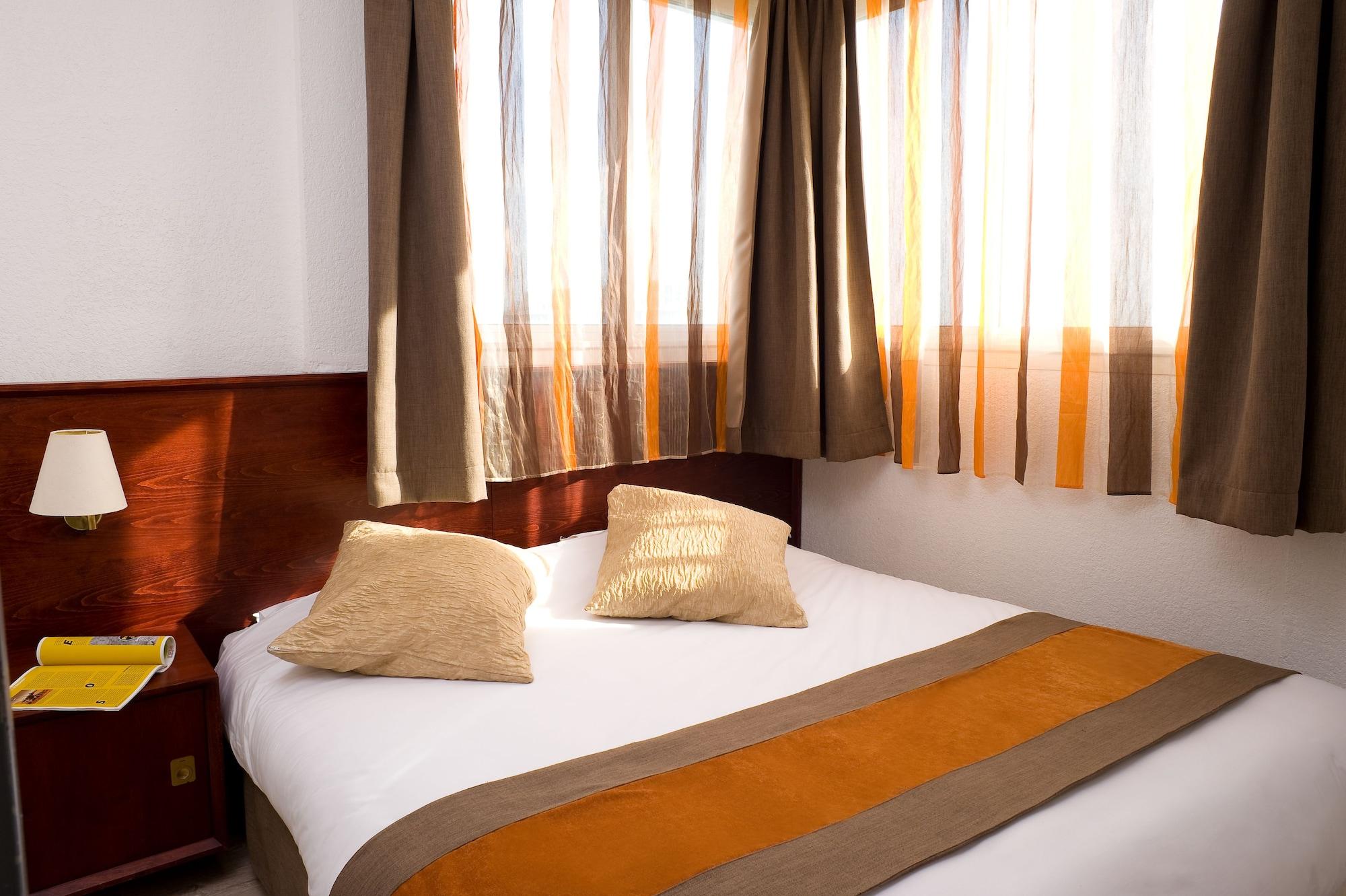Les Consuls De La Aparthotel