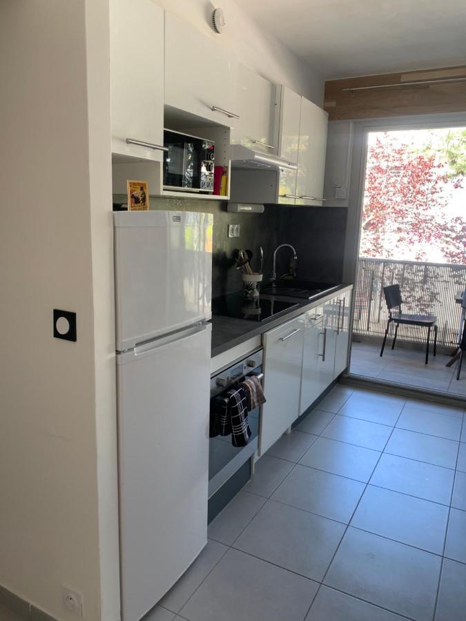 Apartment En Climatise Avec Parking *