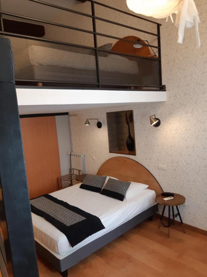Des Arts, Artisanal Et Indépendant Hotel