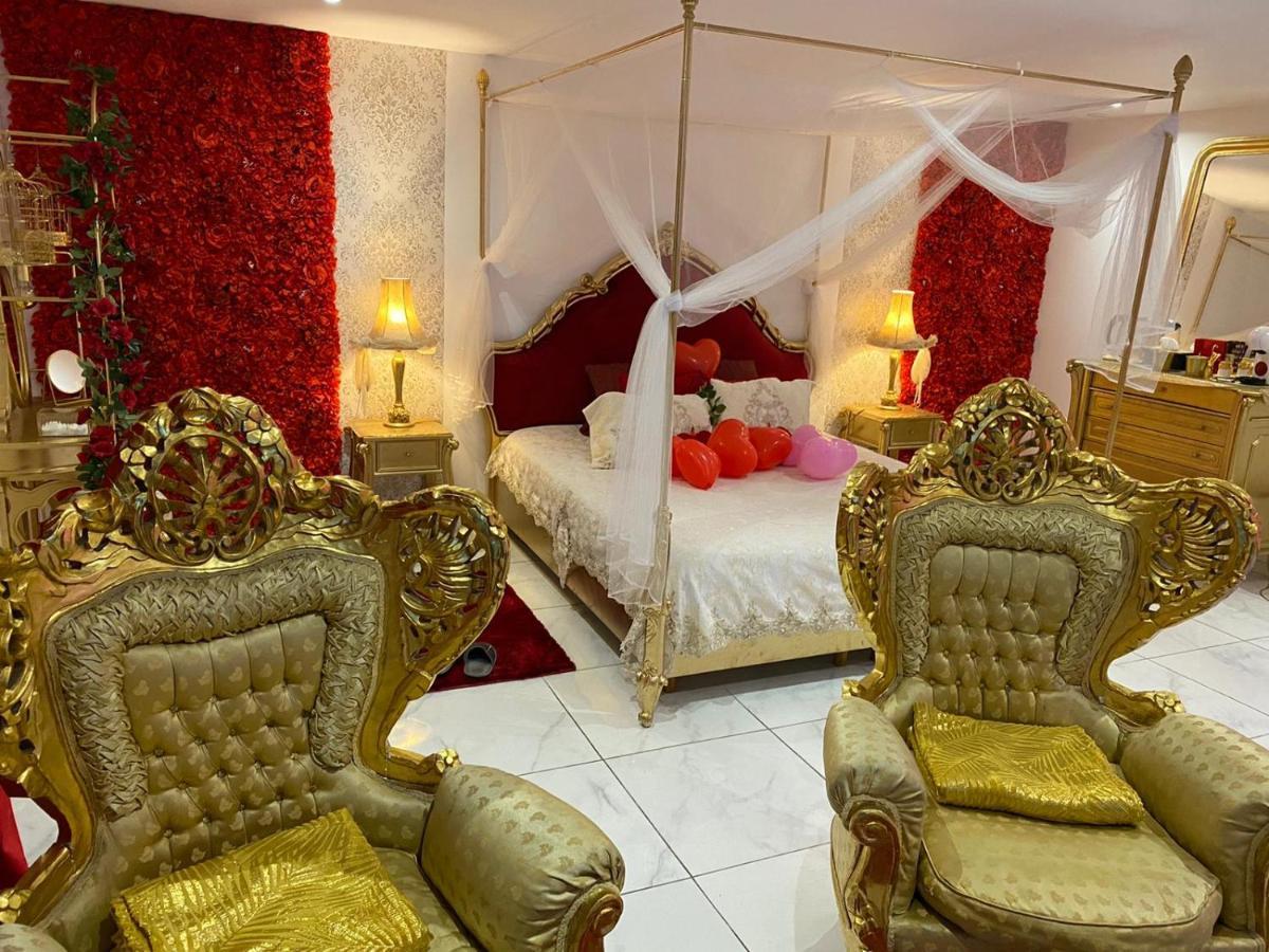 Appartement Romantique Avec Jaccuzy A La Gare De *