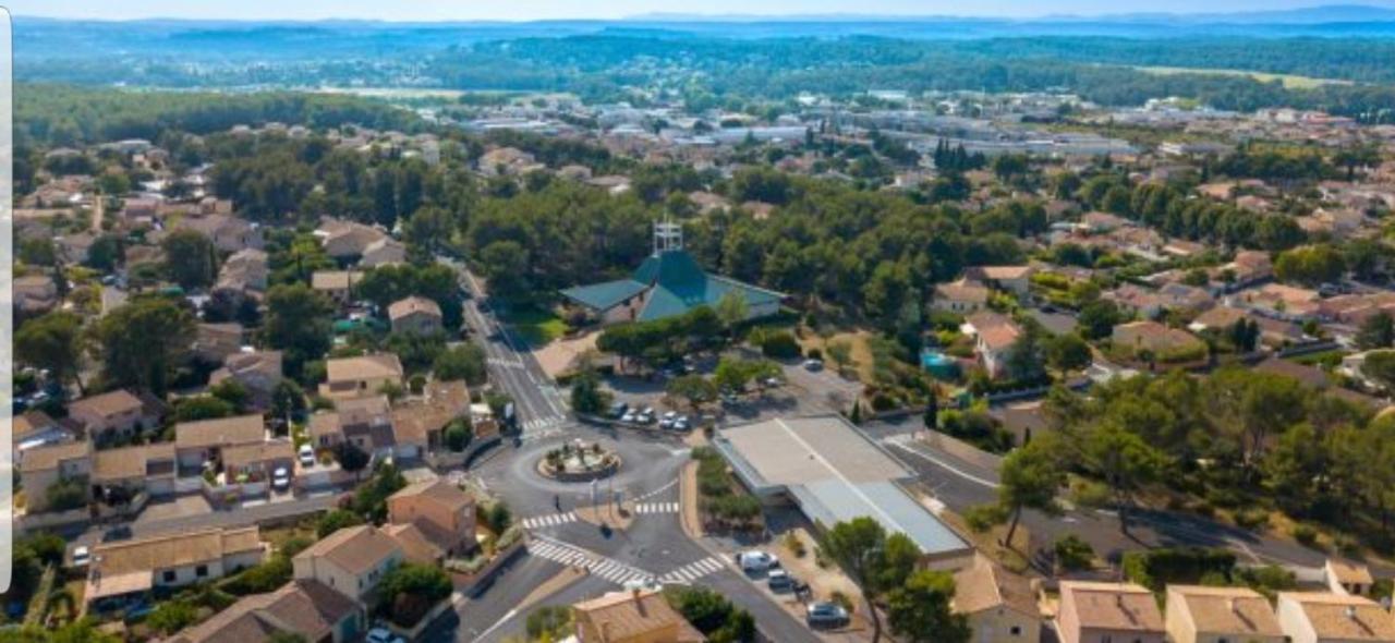 Maison De Plein Pied Divisee En 2 F3 Independant, Situe A Jacou, A 15km Des Plages, 5km De Centre, Attention Le Tarif Propose Est Pour Un Si Vous Souhaitez Louer Les 2 Reservez 2 Hebergements * Montpellier