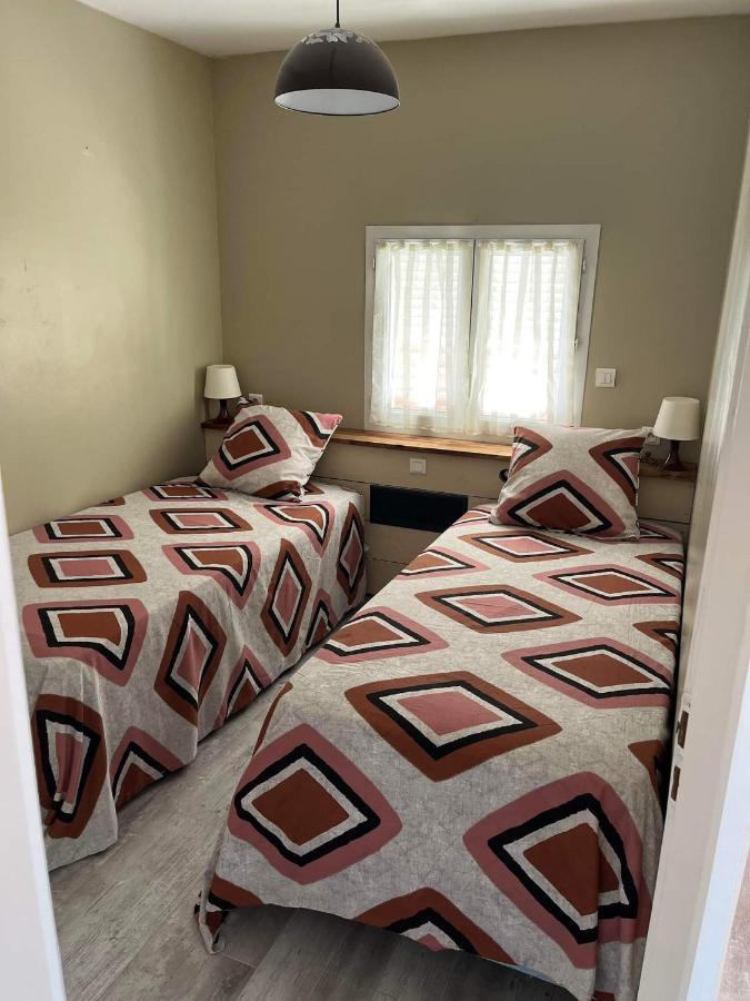 Maison De Plein Pied Divisee En 2 F3 Independant, Situe A Jacou, A 15km Des Plages, 5km De Centre, Attention Le Tarif Propose Est Pour Un Si Vous Souhaitez Louer Les 2 Reservez 2 Hebergements *
