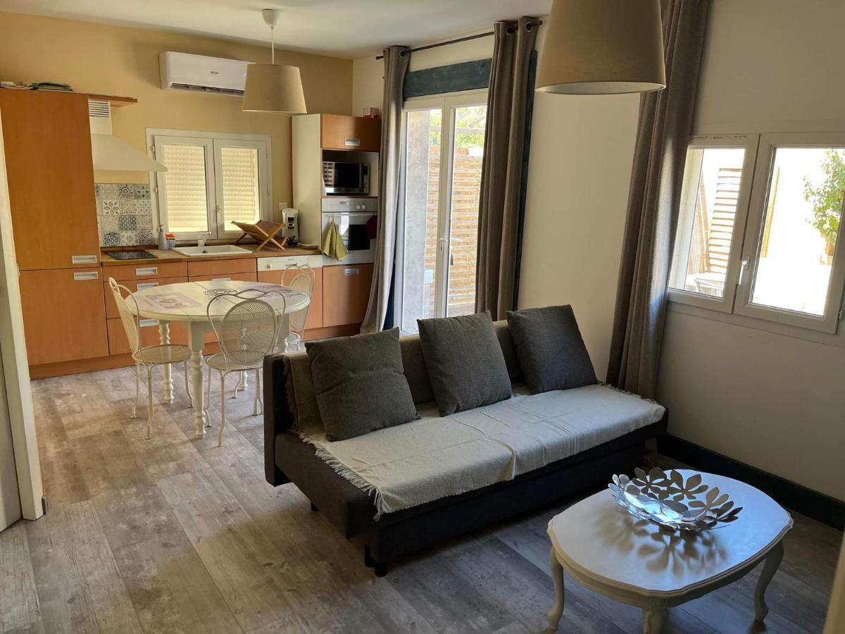 Ferienhaus Maison De Plein Pied Divisee En 2 F3 Independant, Situe A Jacou, A 15km Des Plages, 5km De Centre, Attention Le Tarif Propose Est Pour Un Si Vous Souhaitez Louer Les 2 Reservez 2 Hebergements Montpellier