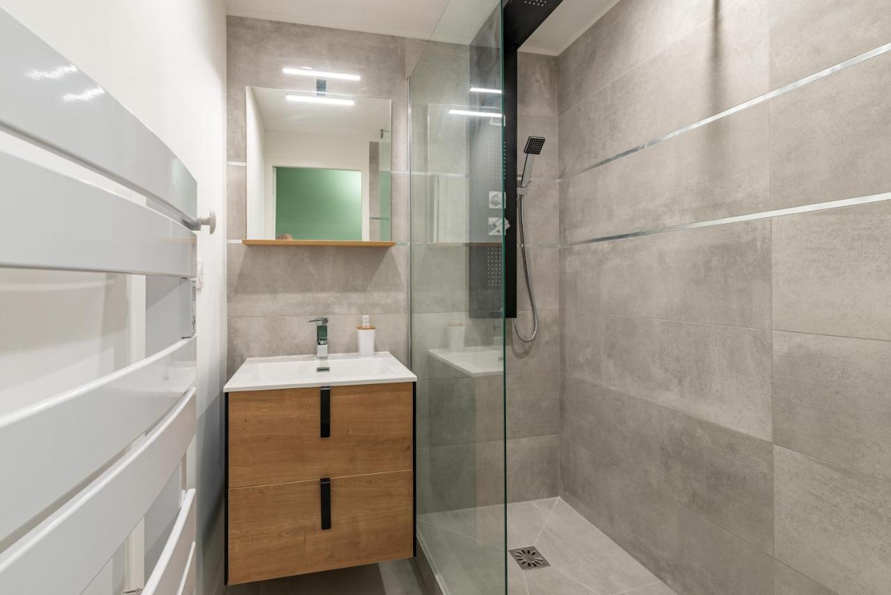 Apartment Amja Proche Clinique Saint-roch 3 3 Salles De Bain Parking Gratuit Ideal Famille Groupe Coworking 10 Min Centre 10 Min 5 Min Sortie Autoroute