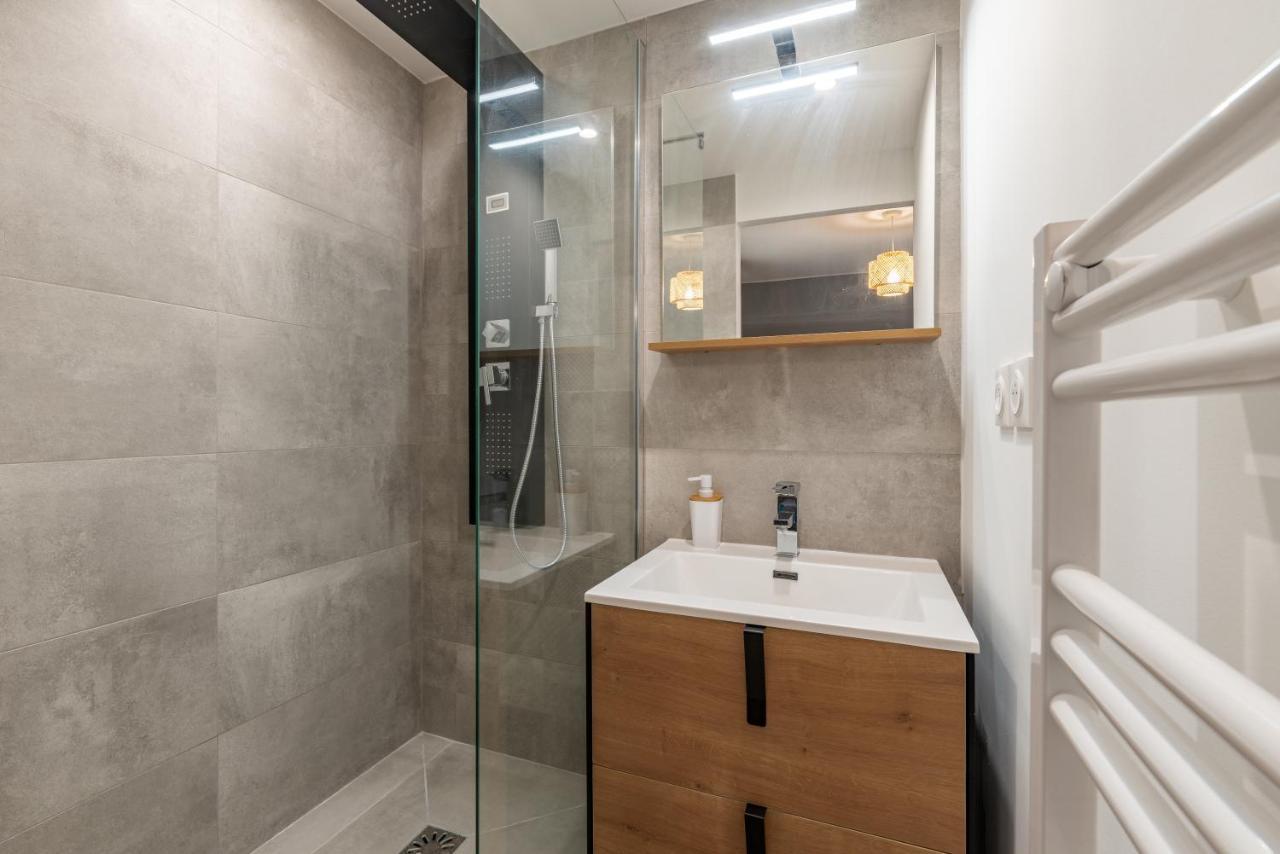 Amja Proche Clinique Saint-roch 3 3 Salles De Bain Parking Gratuit Ideal Famille Groupe Coworking 10 Min Centre 10 Min 5 Min Sortie Autoroute *
