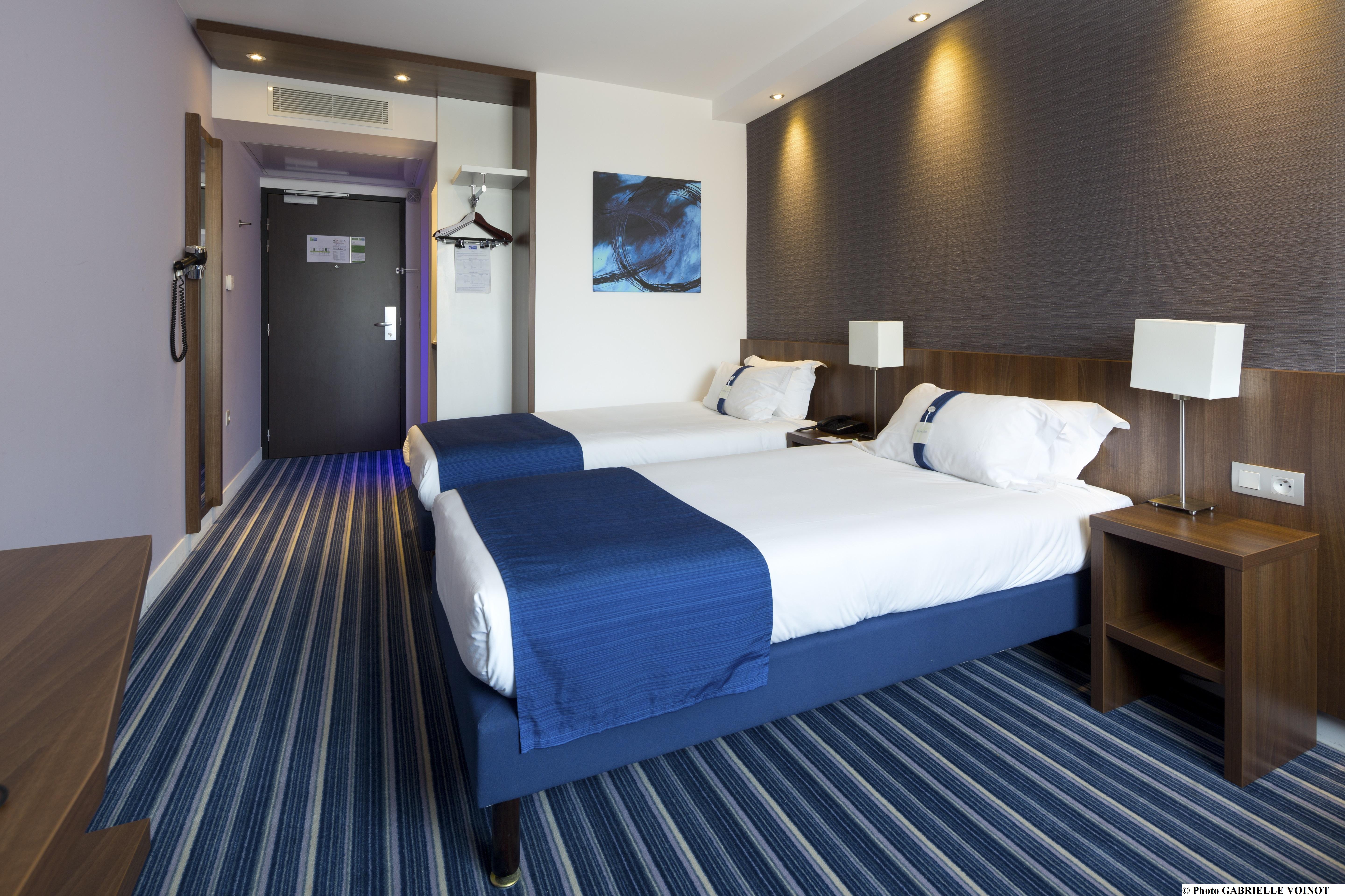 Holiday Express - Odysseum By Ihg Hotel