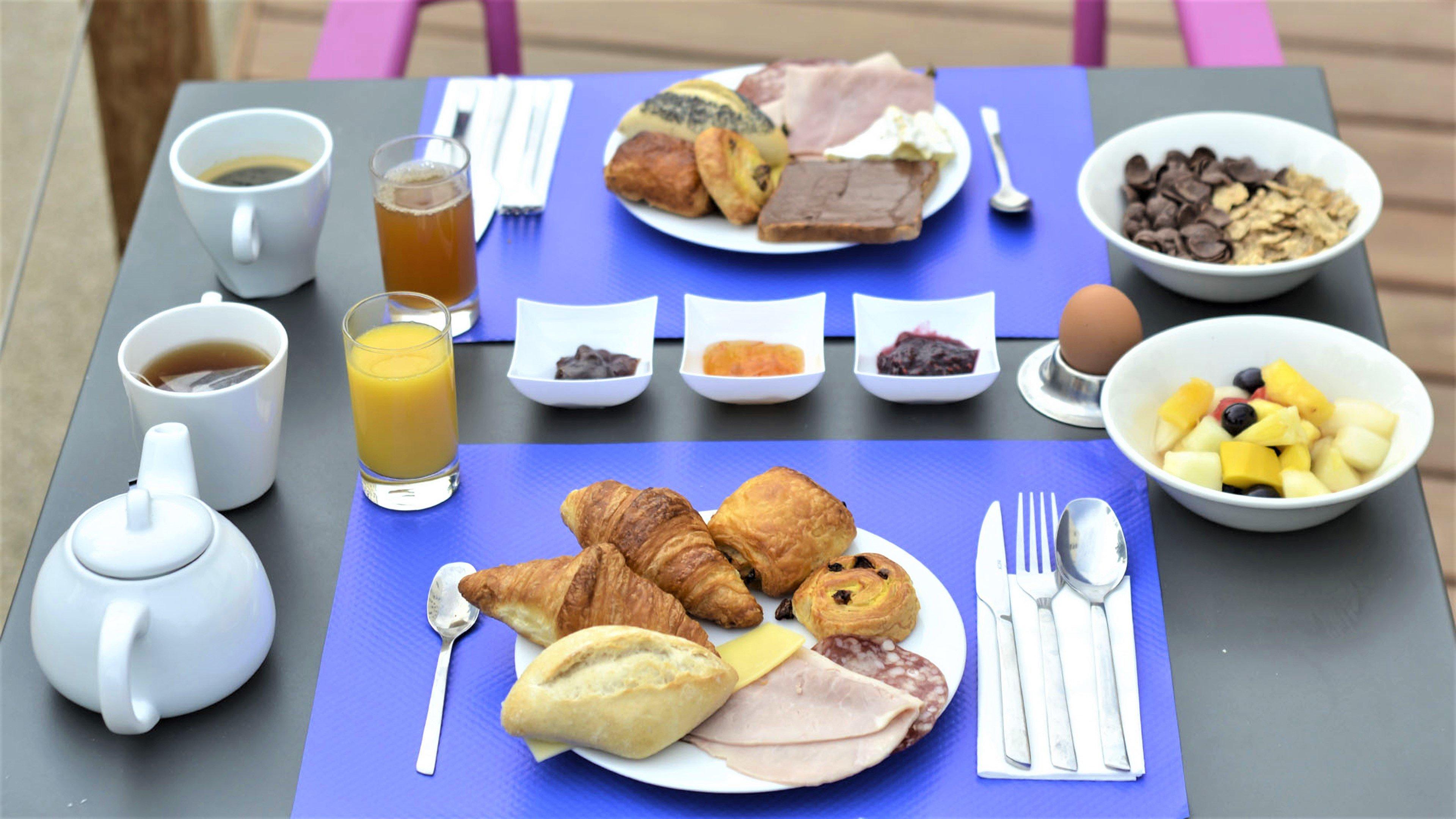 Holiday Express - Odysseum By Ihg Hotel 3*