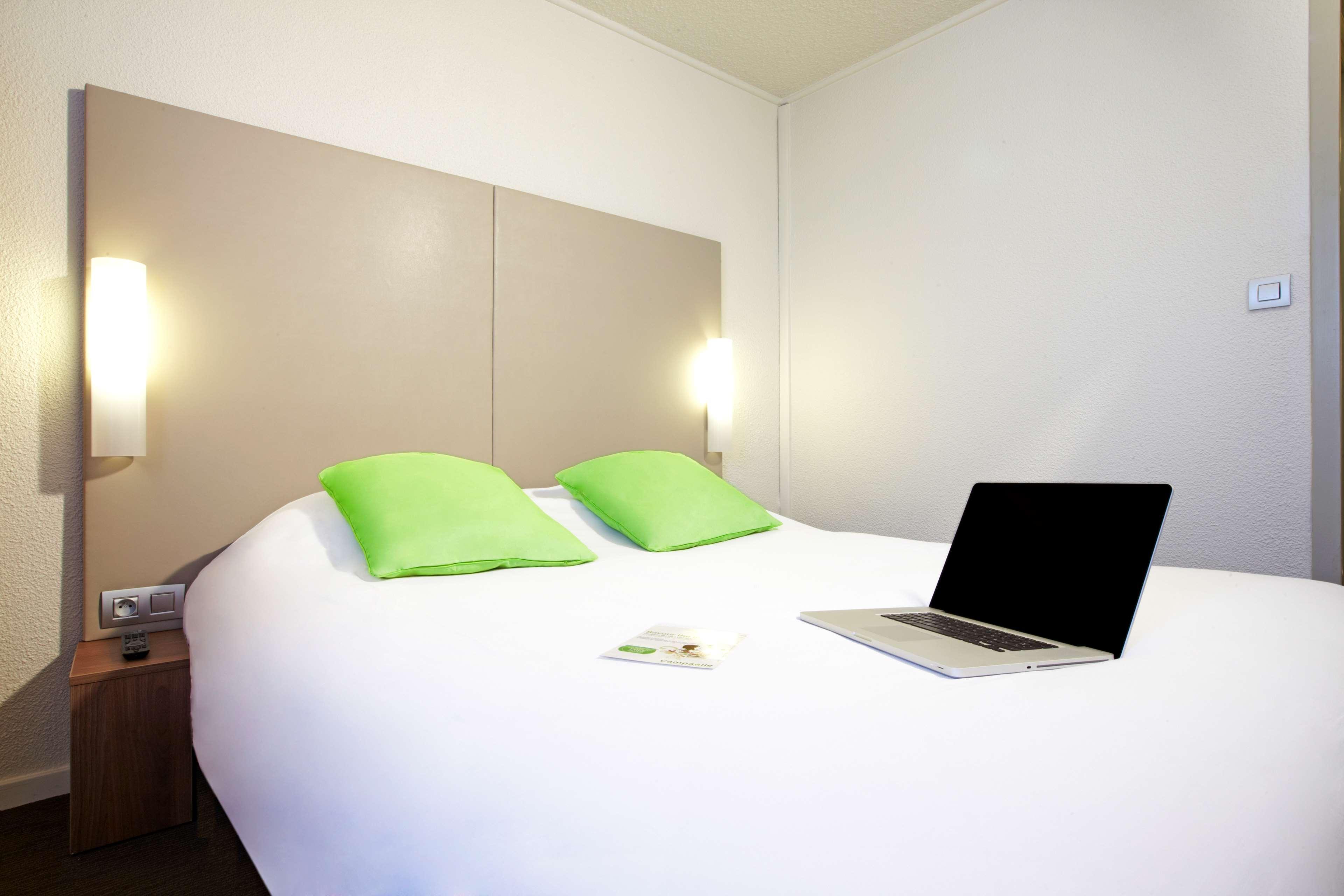 Hotel Campanile Est Le Millenaire