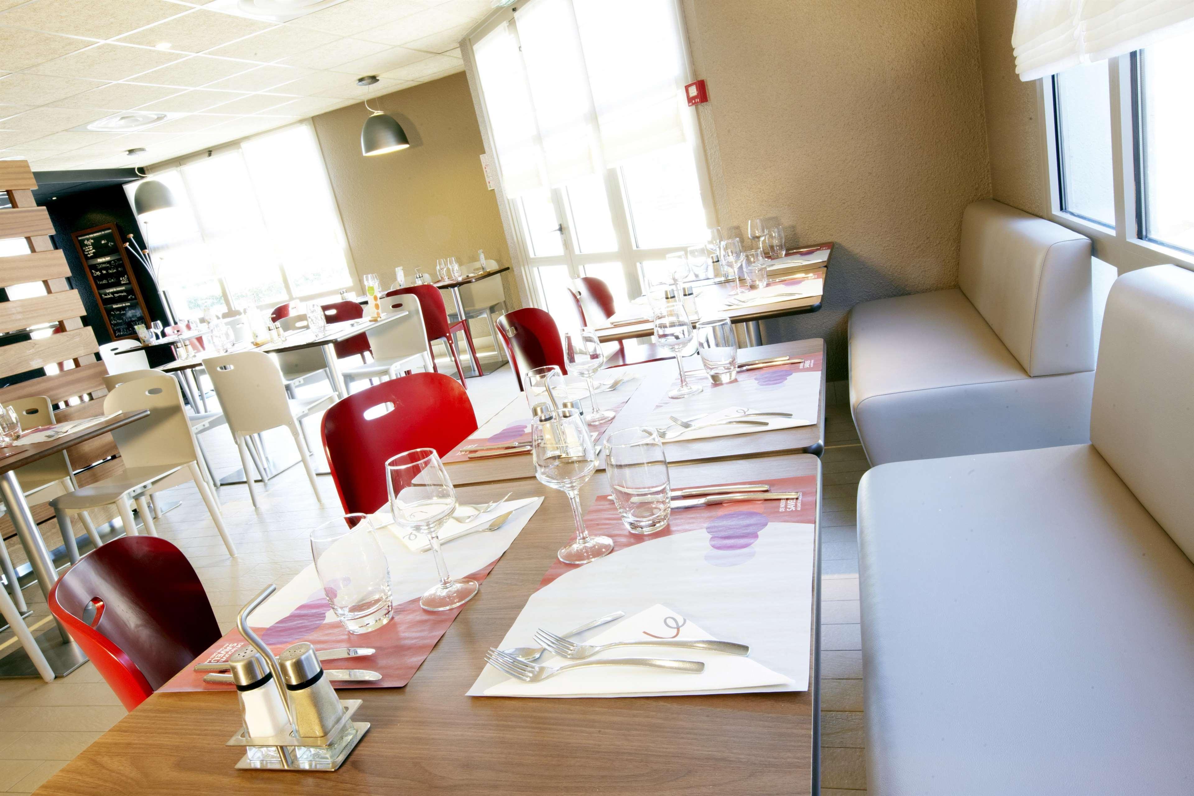 Hotel Campanile Est Le Millenaire
