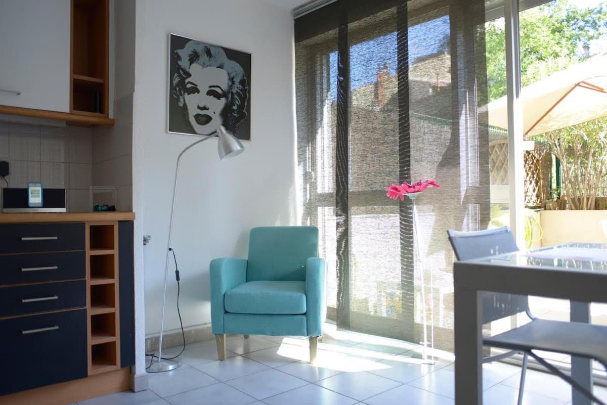 F3 Climatise-terrasse 30 M2- Parking-antigone Appartement *