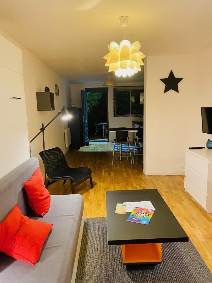 Apartment Grand Studio De 38m2 Et Cour Independante De 25m2 Dont Wifi Et Netflix *