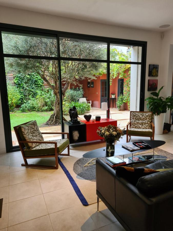 Independante Avec 1 Et 1 Bureau Bed & Breakfast *