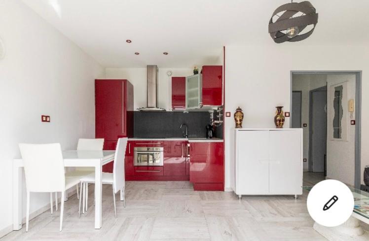 Superbe T3 Avec Piscine * Montpellier