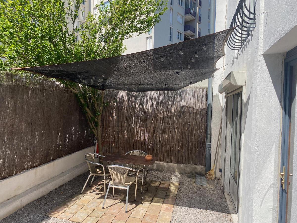 Grand Studio De 38m2 Et Cour Independante De 25m2 Dont Wifi Et Netflix * Montpellier