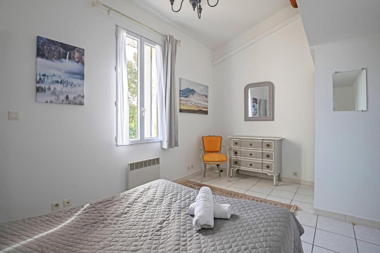 *appt Du Faubourg Boutonnet, 4 Personnes, Wifi* Apartment *