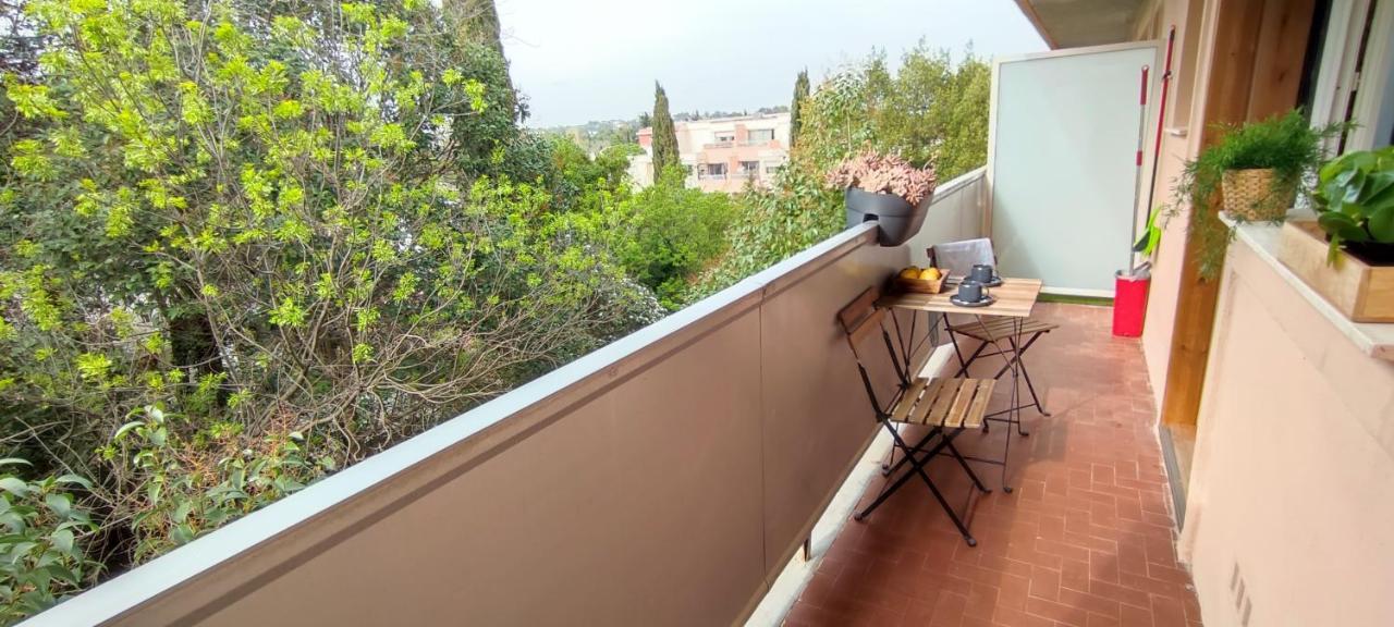 Michelet Climatise Avec Balcon Et Parking Ferme Apartment