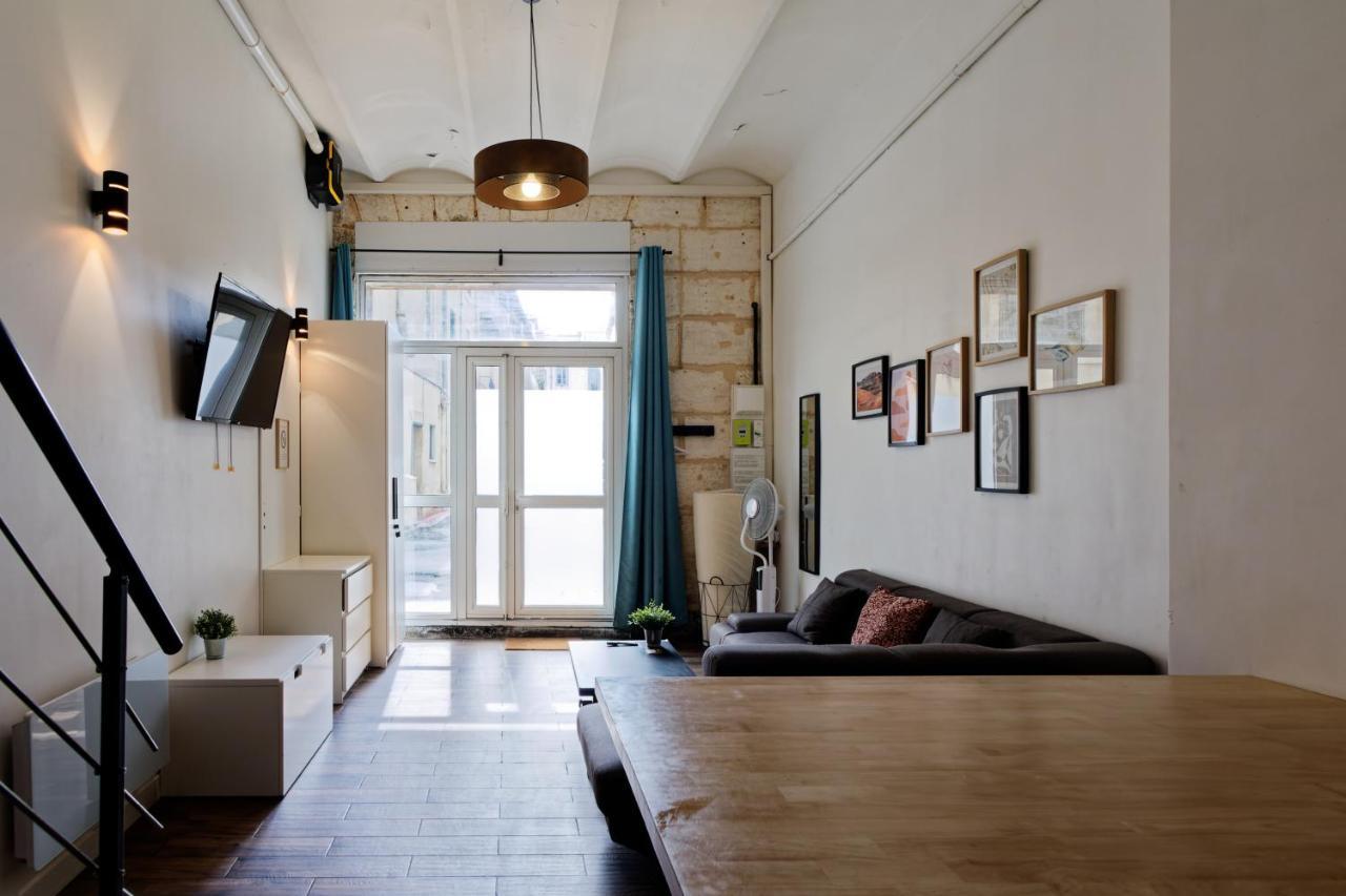 Apartment Sleep In Montpellier, Louise, Centre, Gare, 2 Ch, Tram St-denis Montpellier