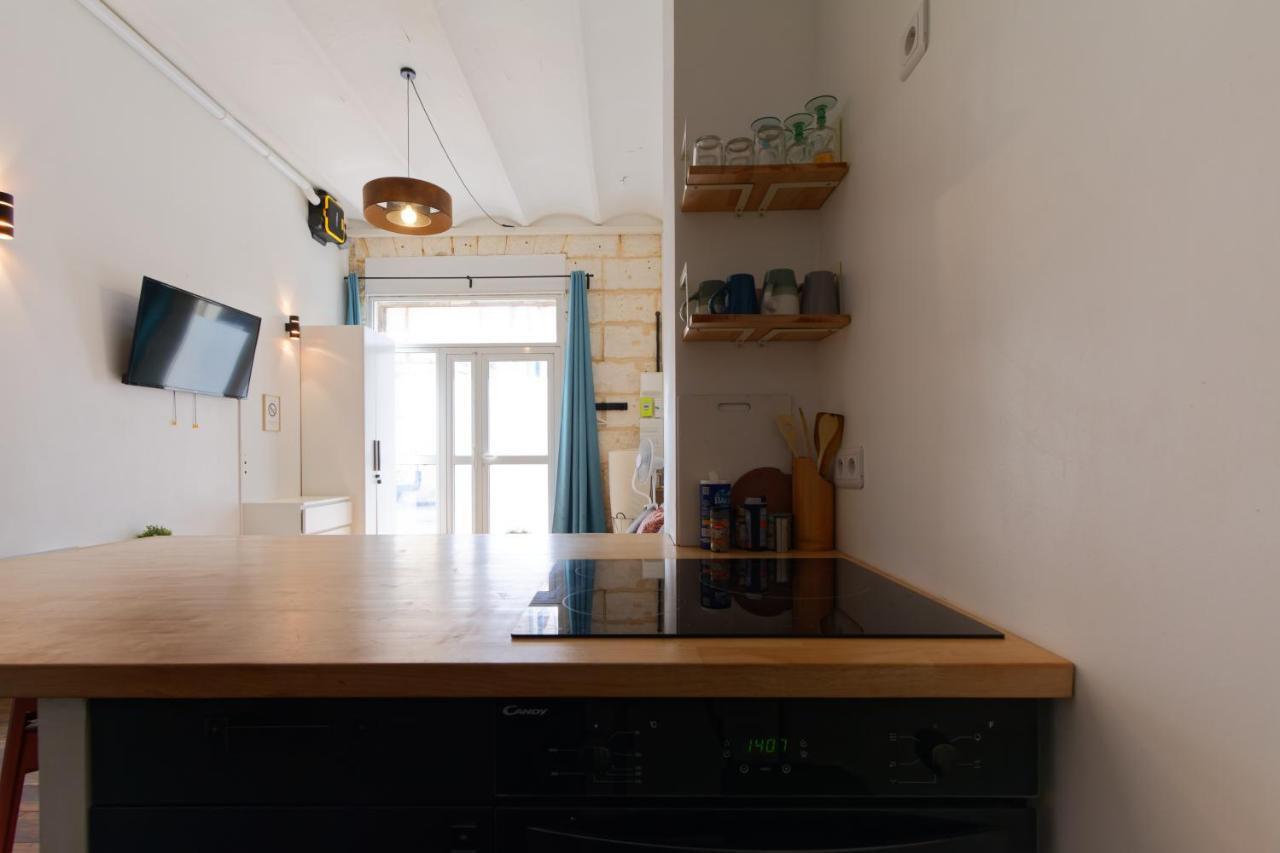 Sleep In Montpellier, Louise, Centre, Gare, 2 Ch, Tram St-denis Apartment *