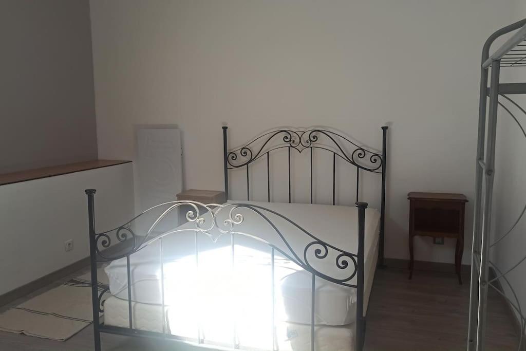 60 M² Deux Chambres Centre