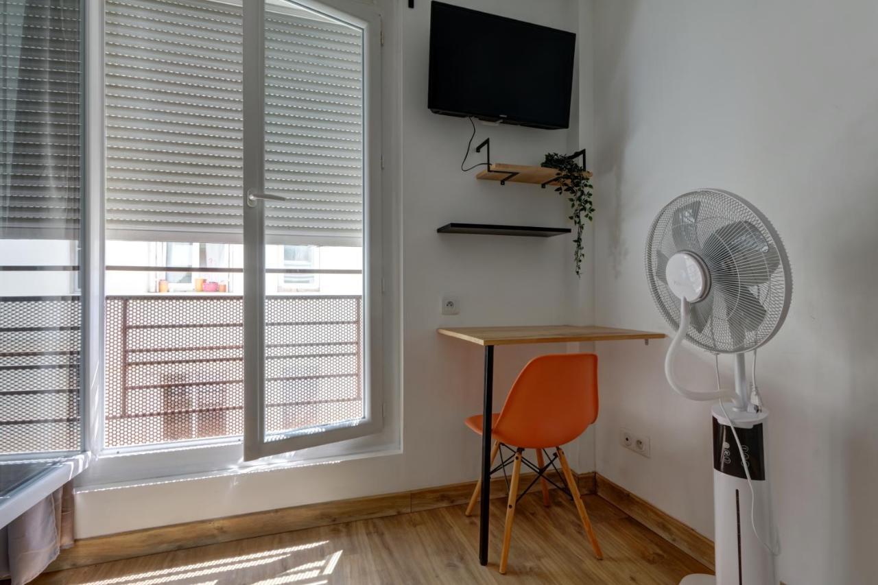 Apartment Sleep In Montpellier, Albert, Centre, Gare, 4 Ch, Tram L1, 2, 3 & 4