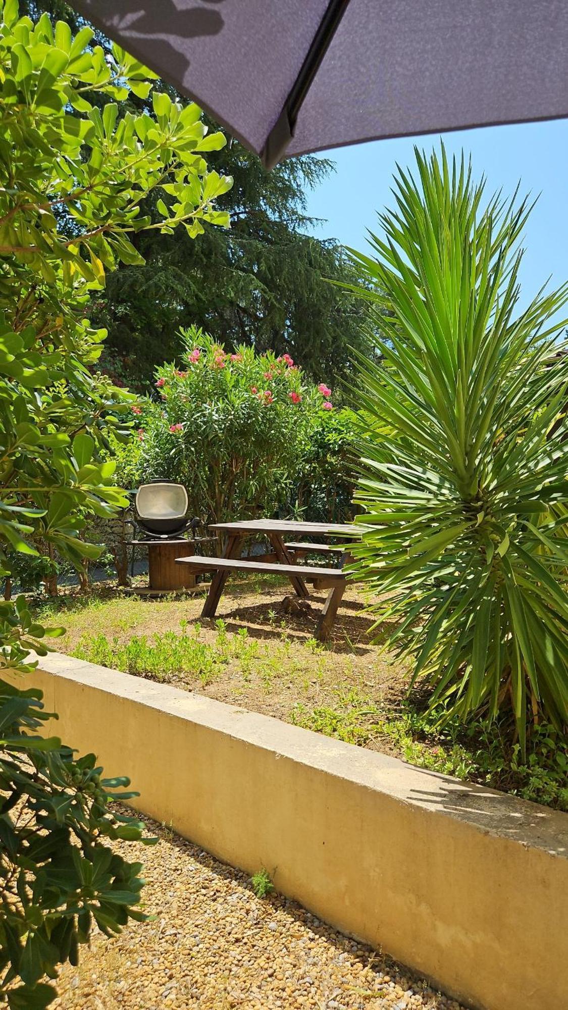 T4 Proche Centre Et Plages Jacuzzi Et Parking Gratuit *