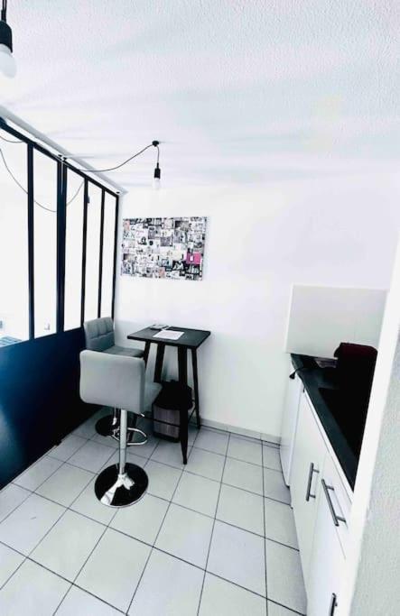 Studio Gare St Roch Avec Box De Garage *