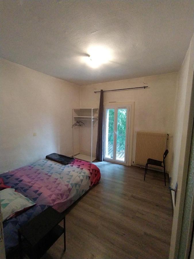 Large Peaceful Habitación en casa particular
