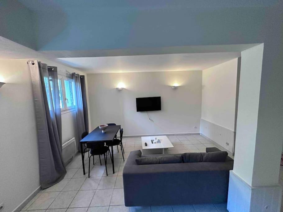 T3 Entier Renove Avec Place De Parking Appartement Montpellier