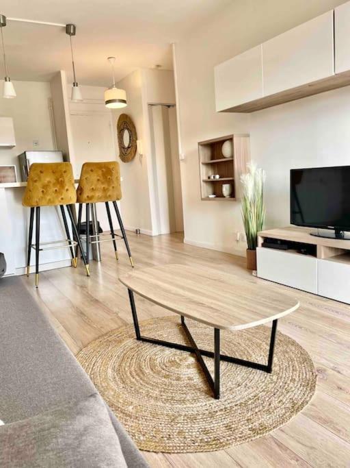 Jolie T2 40m2 Hopitaux Avec Terrasse Et Parking *