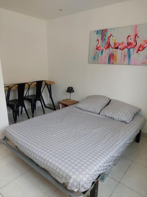 Appartement F3 2sdb Proche Centre Et Route Des Plages
