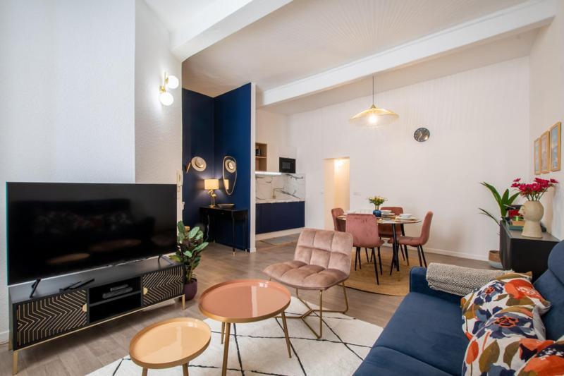 Hirondelle De Apartamento
