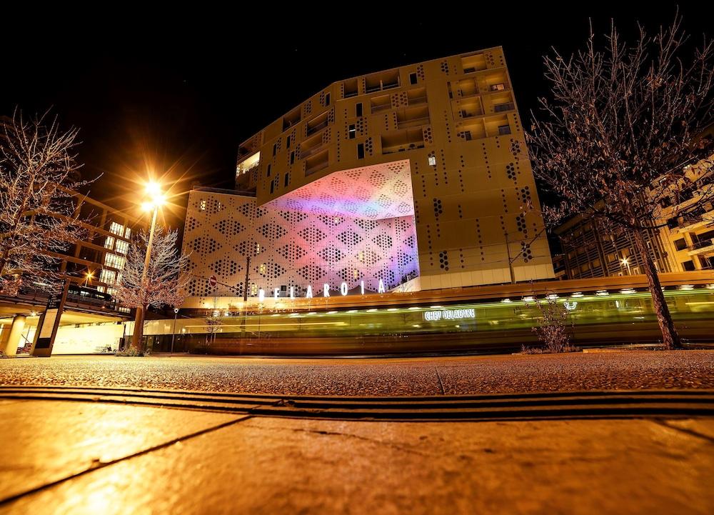 Hotel Campanile Centre St Roch 3*