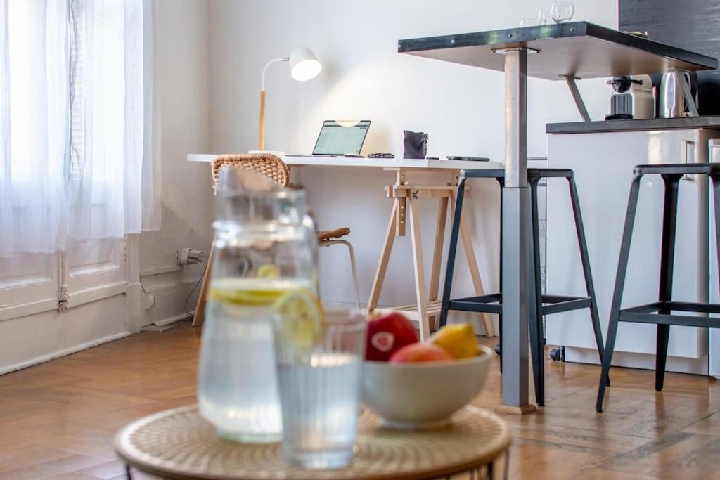 Grand Sur La Comedie Apartment