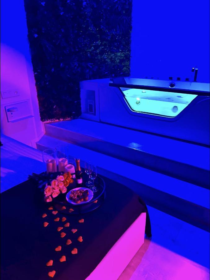 Apartamento In The Avec Jacuzzi Privatif - Hyper Centre *