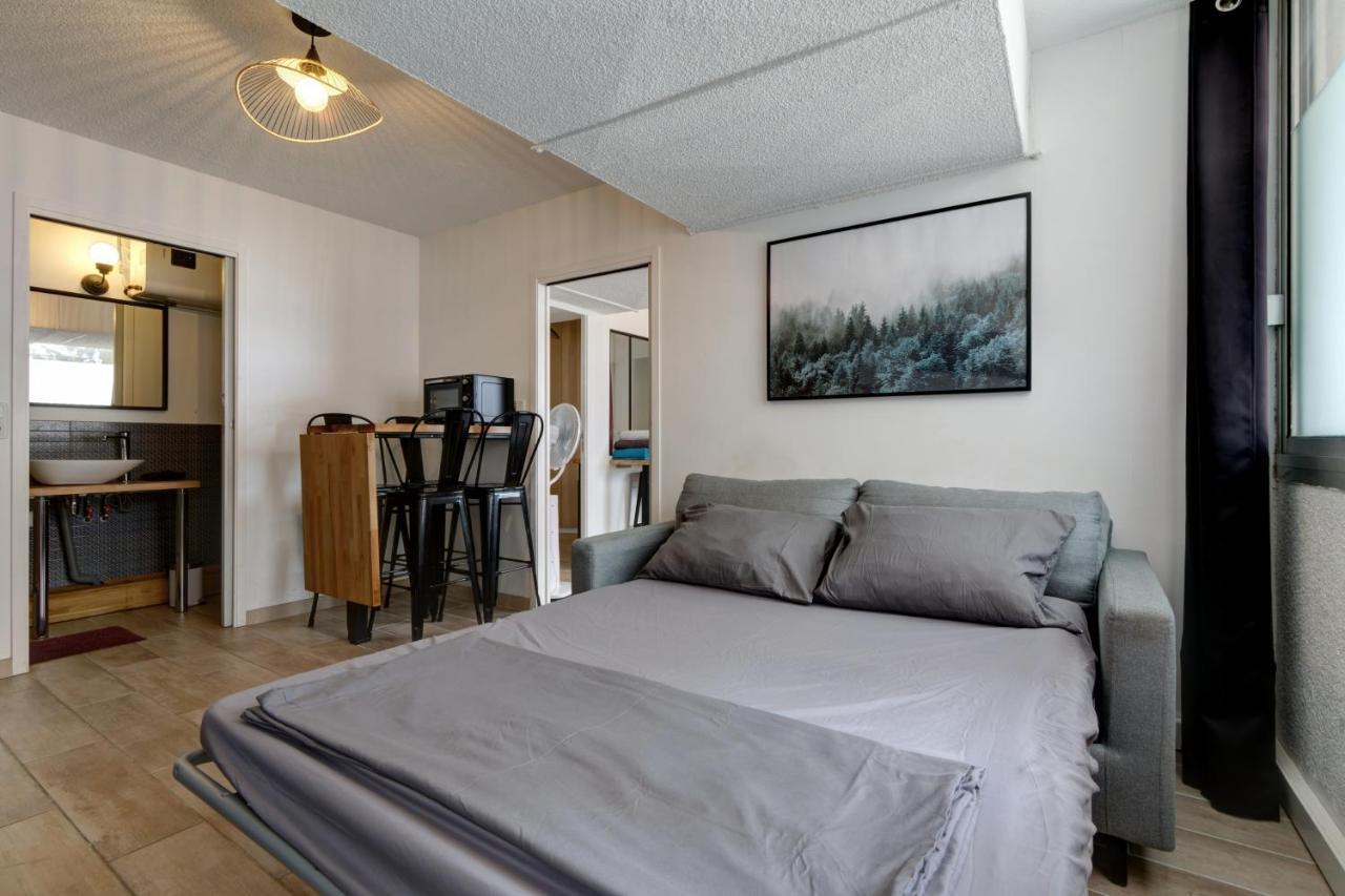 * Marius,appartement Avec 3 Coins Nuits, 8personnes, Parking, Tramway, Wifi * *