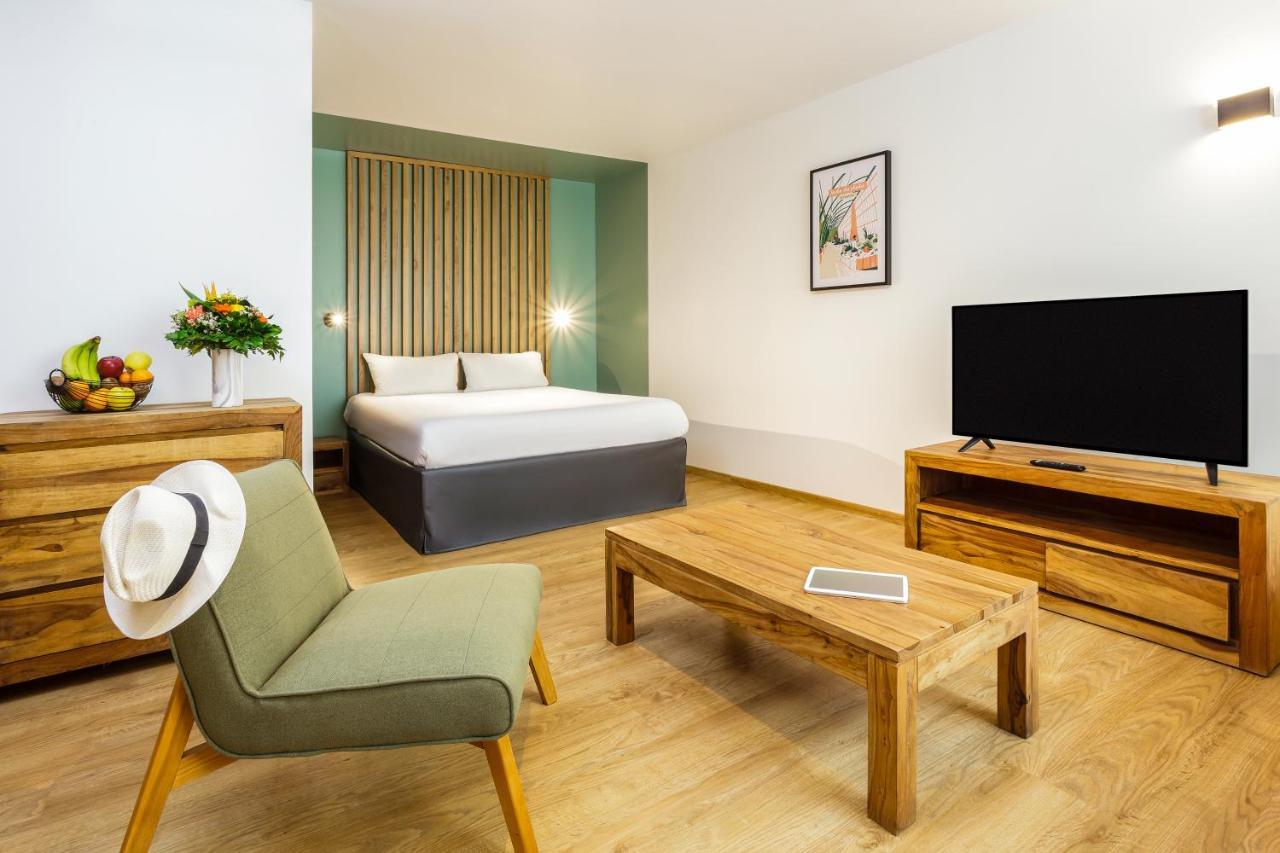 Adagio Centre Comedie 4*