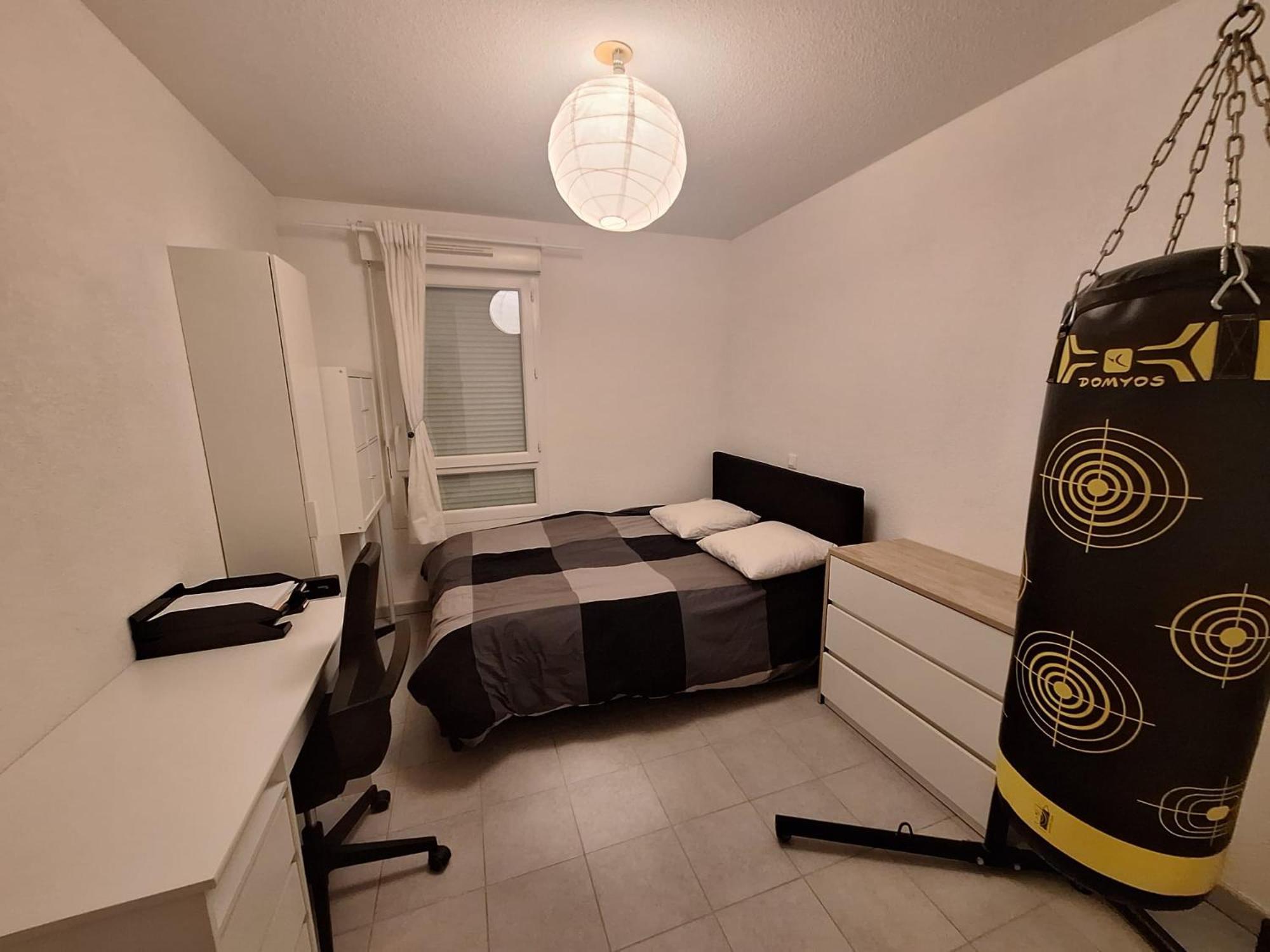 Beau T3 A Montpellier, 2 Chambres, 4 Personnes, Wifi, Parking *