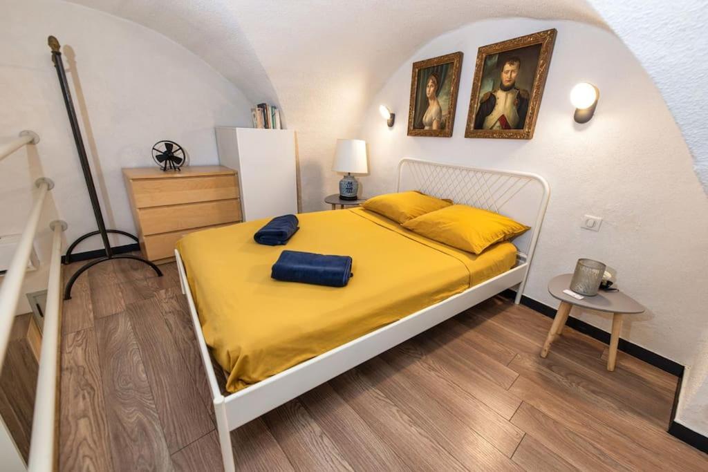 Apartamento L'ecusson - Duplex With Exterior! *