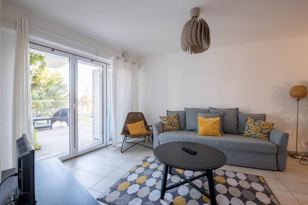 T2 A L'arbre Blanc Apartment