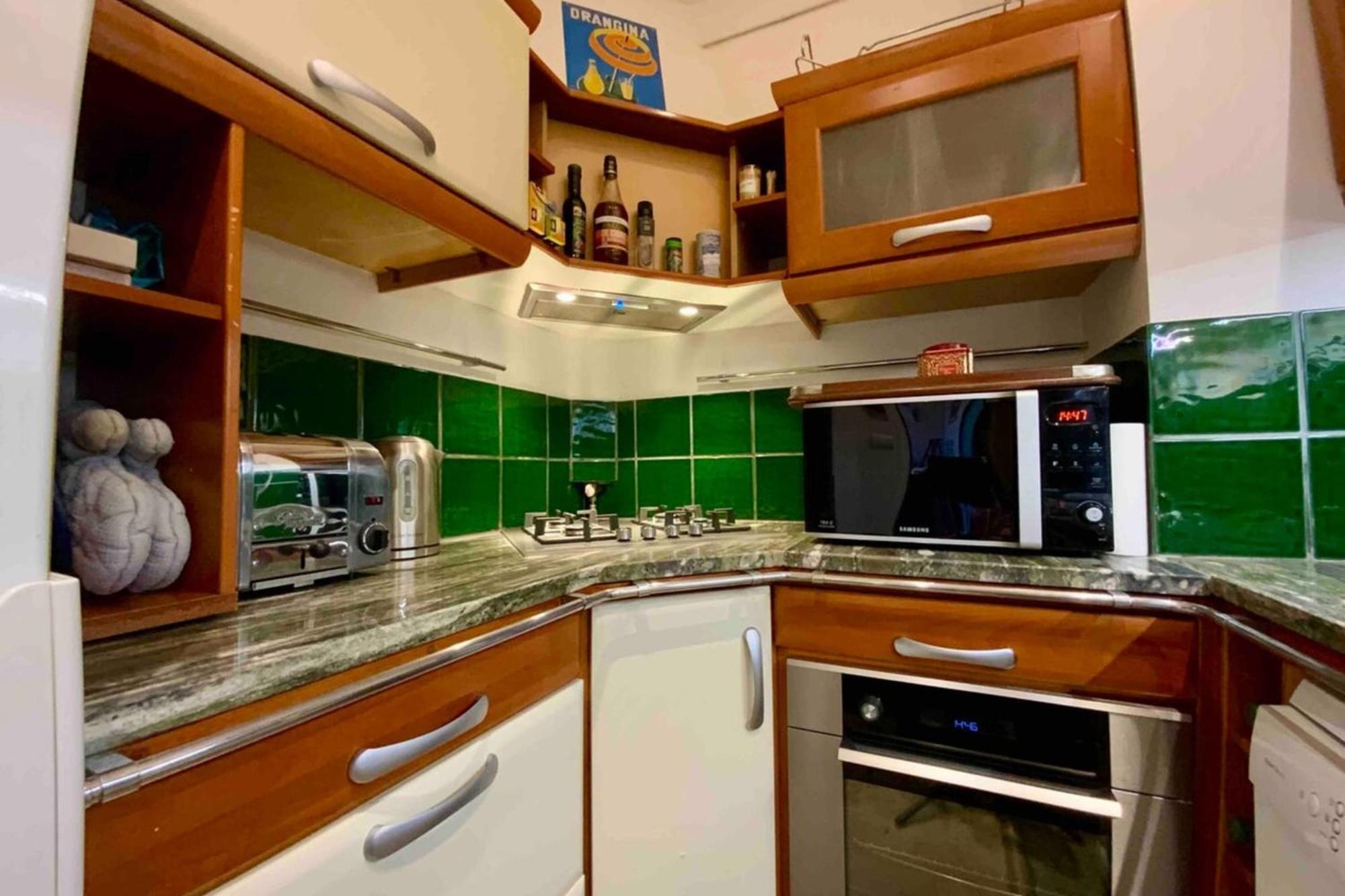 The Elegant- 2 Bedrooms And Central!
