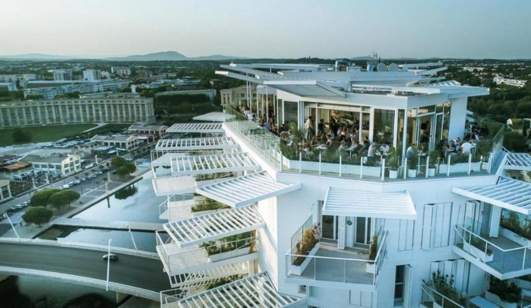 Apartment Face A L'arbre Blanc, Neuf Clim Parking *