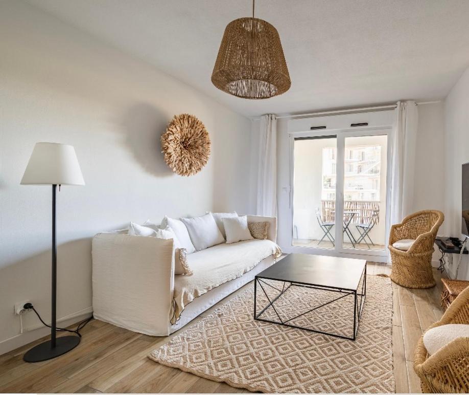 Apartment Face A L'arbre Blanc, Neuf Clim Parking