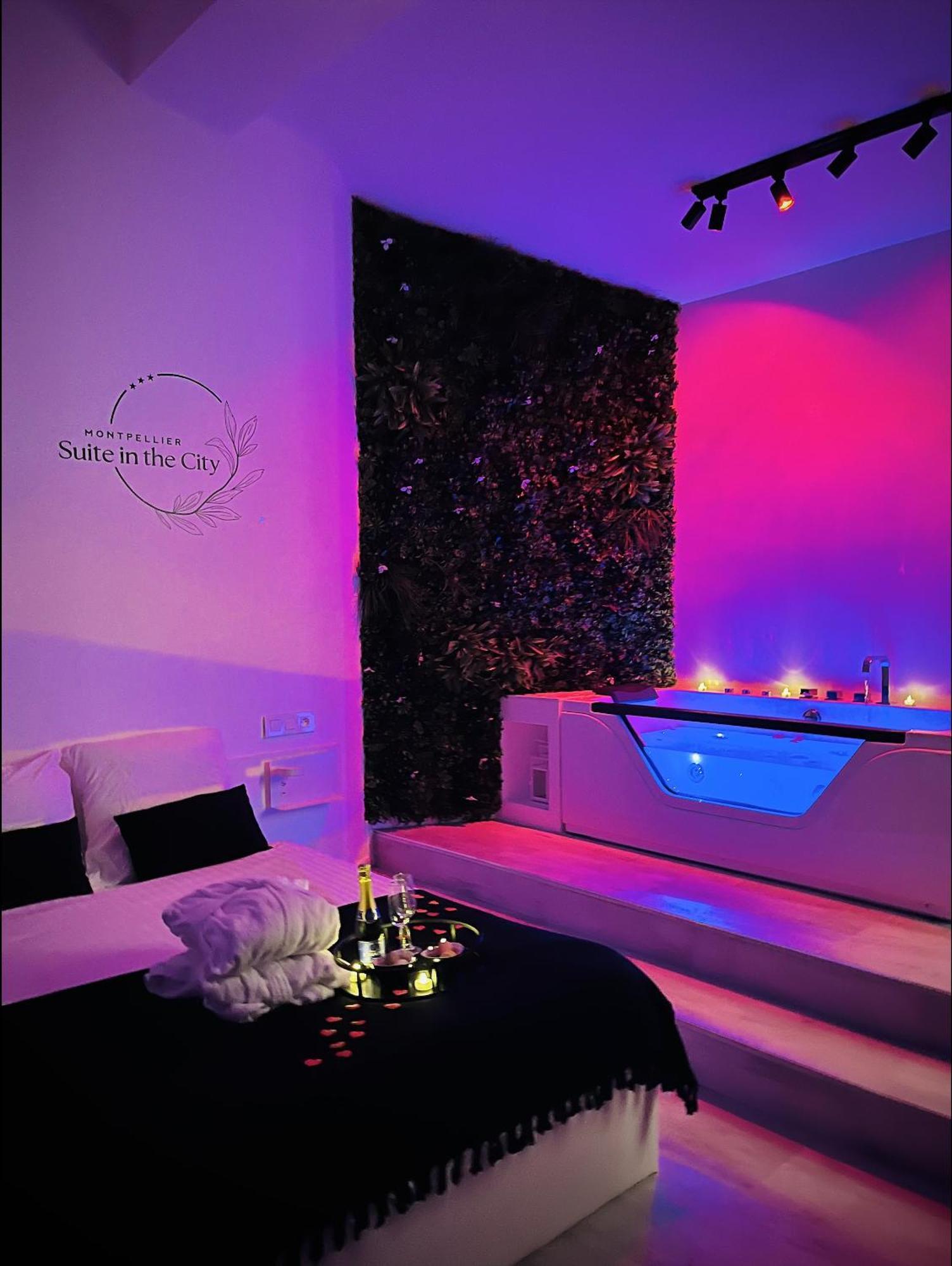 In The Avec Jacuzzi Privatif - Hyper Centre Apartamento *
