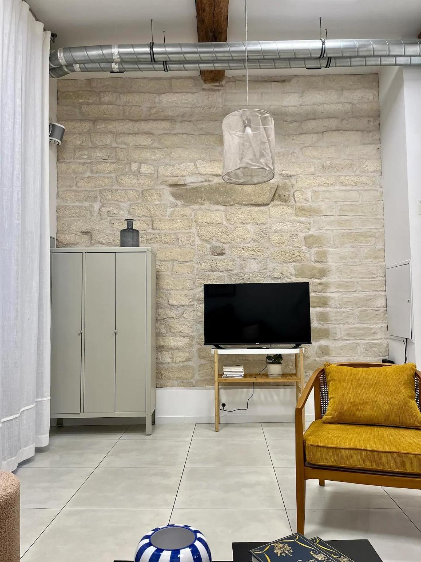 Le Chaptal • Beau T2 • Clim • Centre Gare St Roch * Montpellier