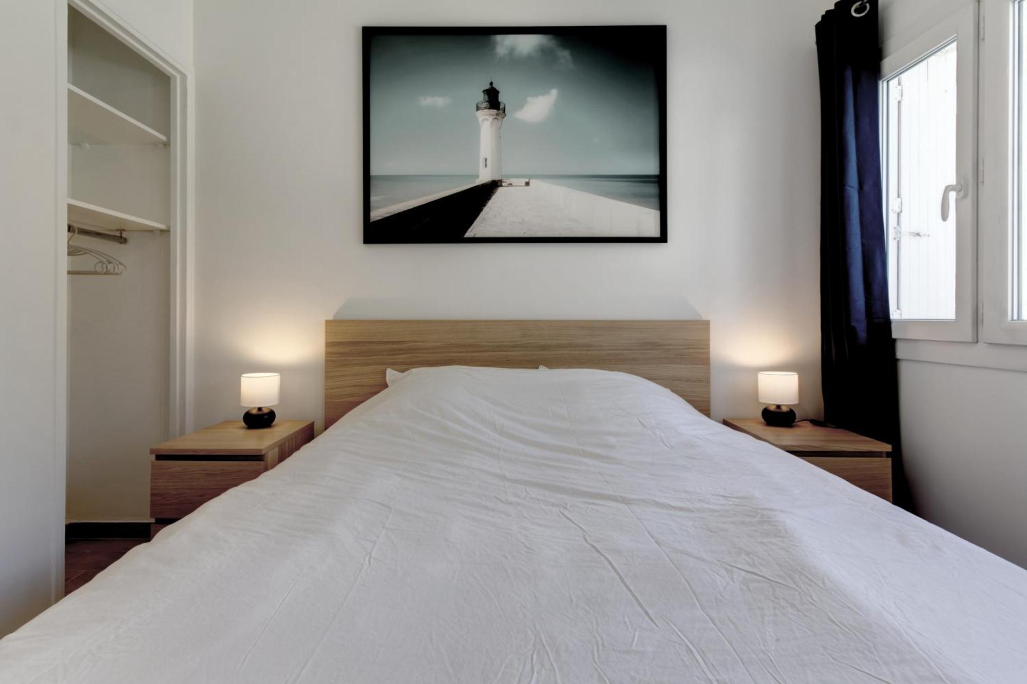 028- Chu Hopital, 2chambres, Parking, Tram Apartment *