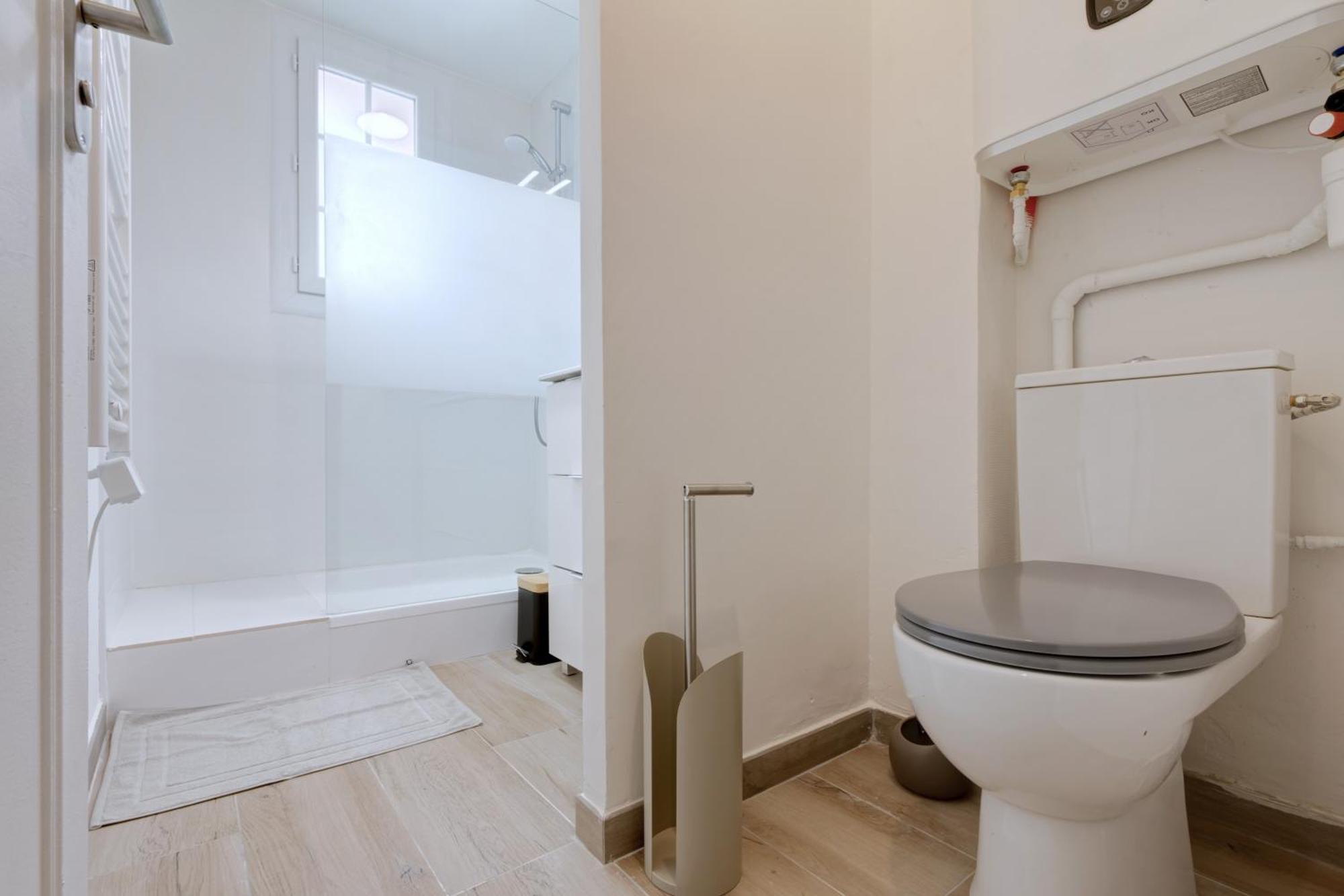 Appartement 016- T2 Tropisme, 1 Chambre,clim,wifi,parking *